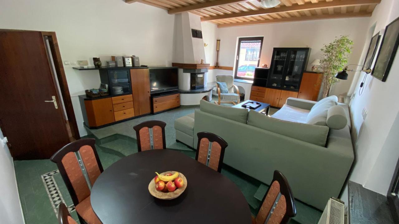 Apartma Nomad Novo Mesto Bagian luar foto